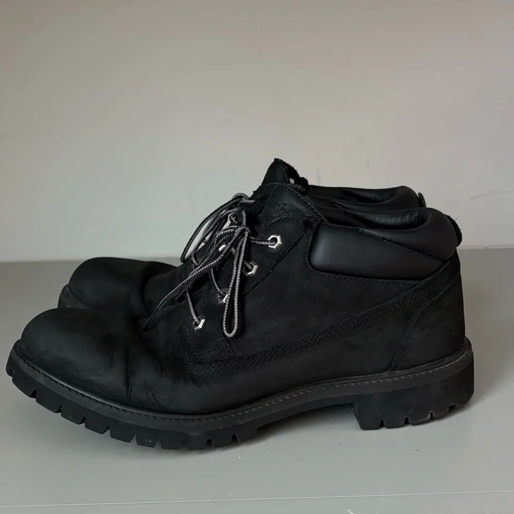 Timberland Men’s Black Leather Chukka Work Boots – Size 11